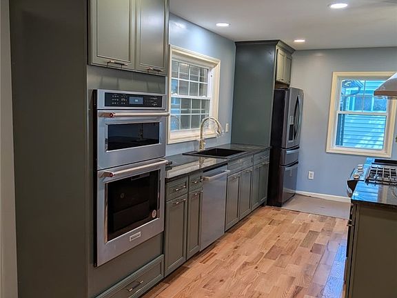 3rd image of 163 N Willow St