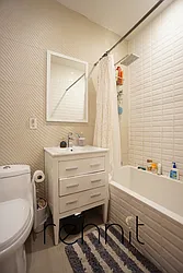 Rented by Rennit Inc.