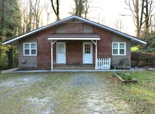 300 Daniel Dr #2, Hendersonville, NC 28739