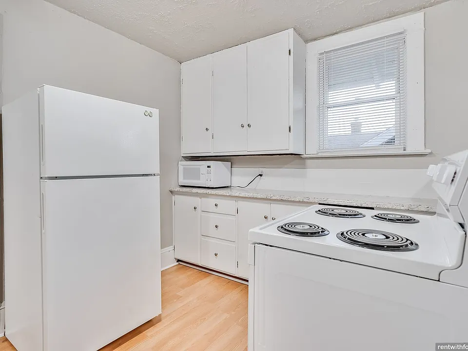726 S. Commercial St