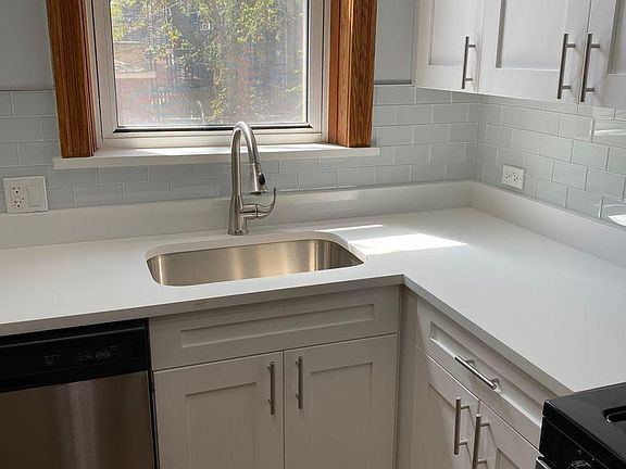 3rd image of 1750 W Haddon Ave #1WW