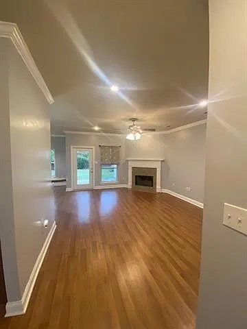 929 Joans St — Photo 3