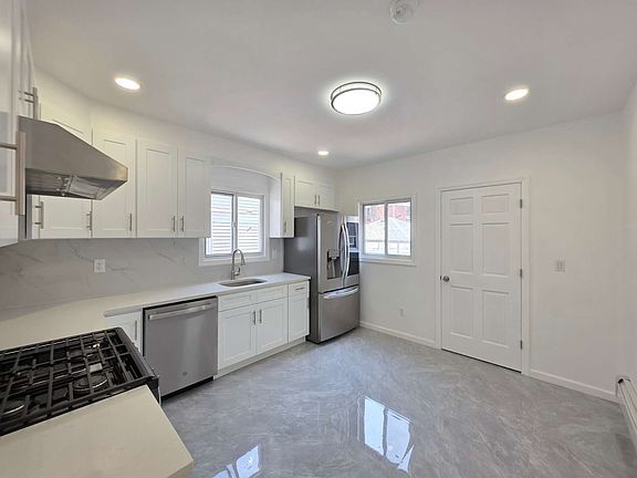 2nd image of 142 Fremont Ave Floor 1