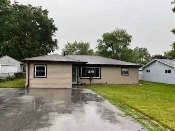 464 W Arlington Ln, Crete, IL 60417