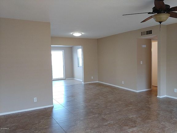4th image of 4210 E Diamond Ave