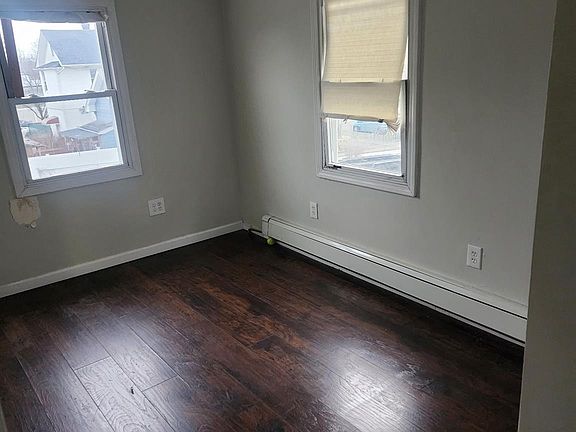 3rd image of 11949 165th Street
