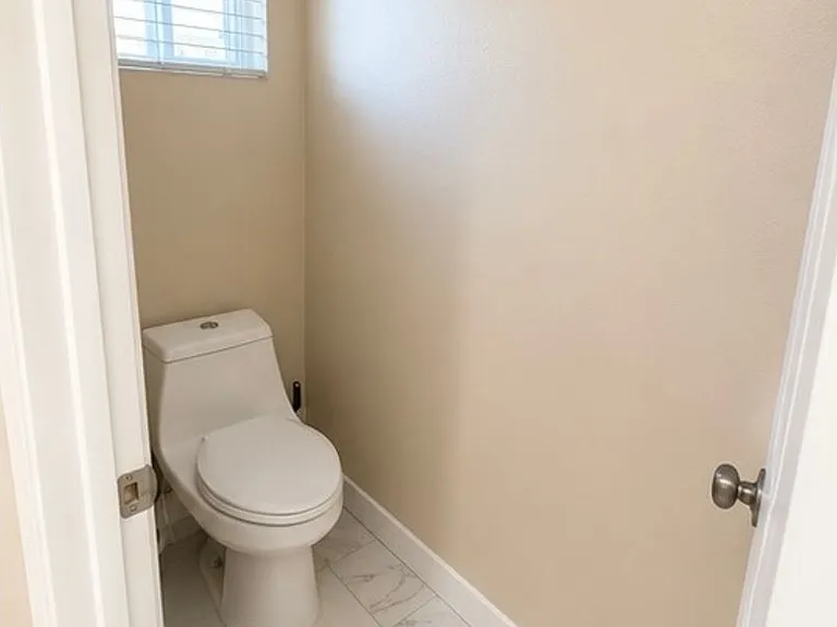 693 Kensington Cir — Photo 11