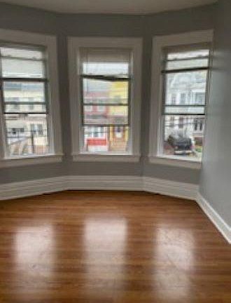 5th image of 91 Boyd Ave #2