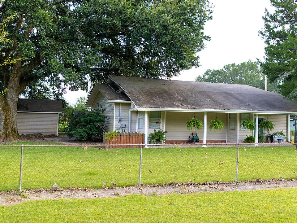 1st image of 1204 E Texas Ave