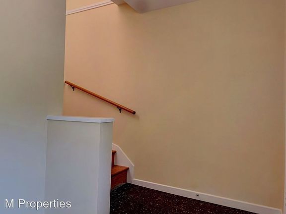 2nd image of 439 Los Palmos Dr