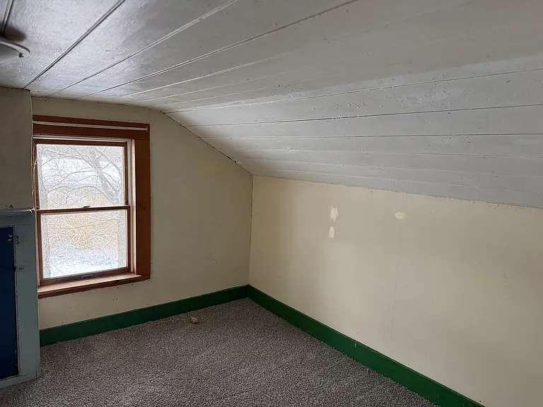 2210 Ellis Hollow Rd — Photo 16