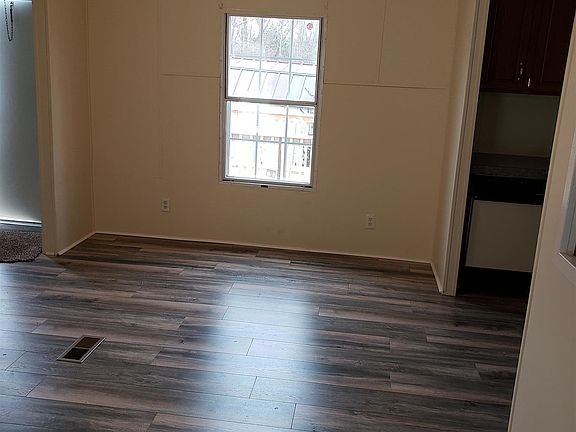 5th image of 531 Cummings Ln