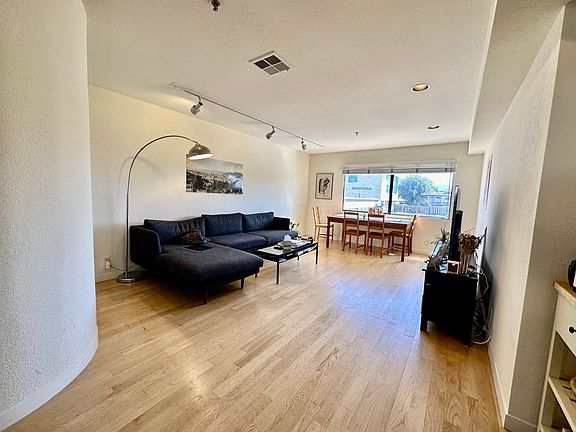 4th image of 2409 Park Blvd #C204