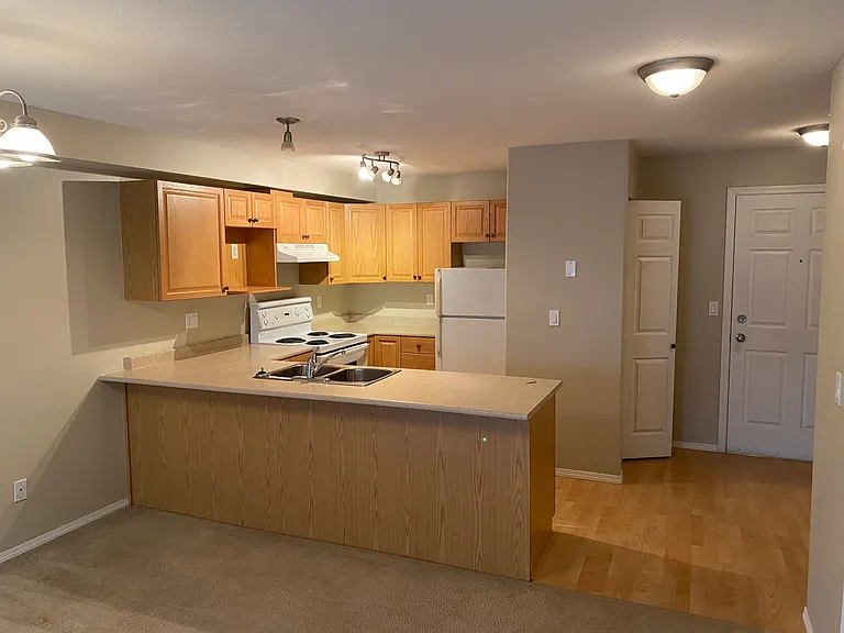 9245 Edward St — Photo 4