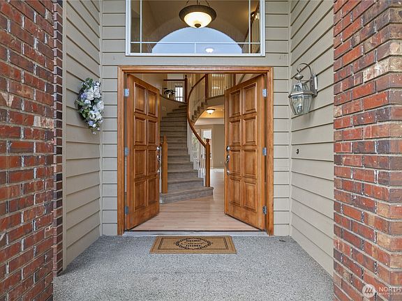 4th image of 4116 145th Place SE