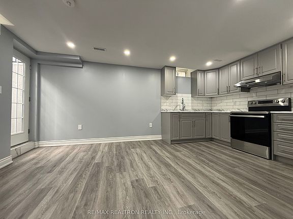 5th image of 34 Nostalgia Ct #Basement