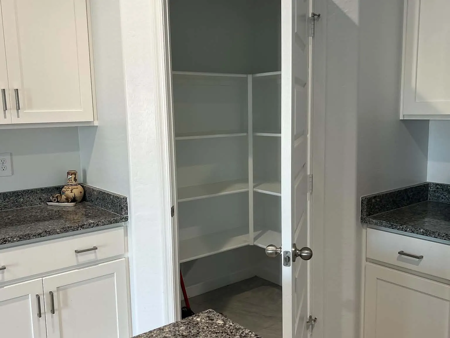 4 bed, 1854 sqft, $2,000 — Photo 4