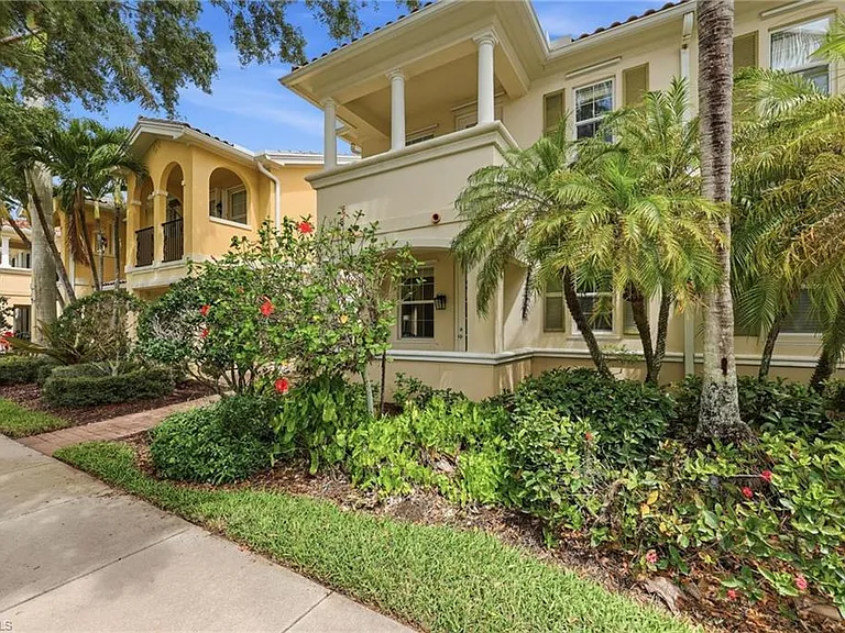 7821 Veronawalk Blvd — Photo 2
