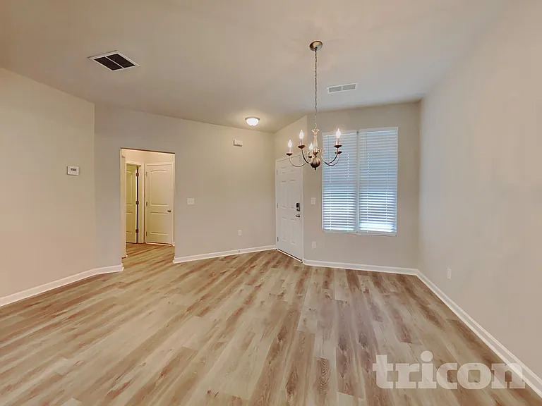 142 Daisy Cir — Photo 4