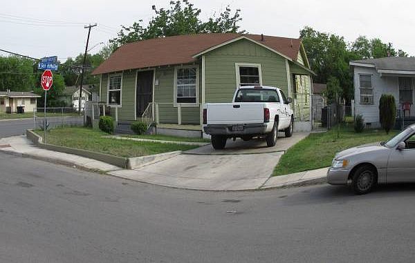 1st image of 102 Notre Dame Dr