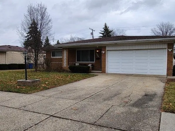 30034 Woodhouse Dr, Warren, MI 48092