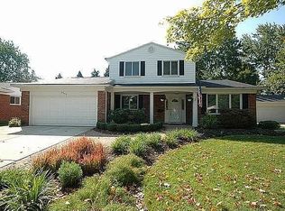 2940 Pebble Creek Rd, Ann Arbor, MI 48108