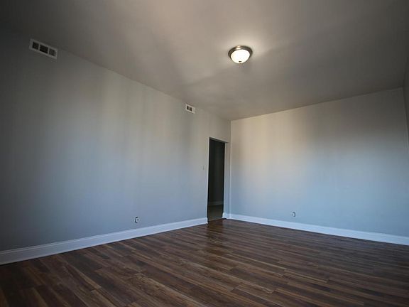 3rd image of 5844 S Calumet Ave #3