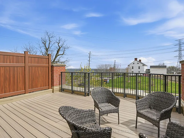 442 Maple Ave #7 — Photo 31