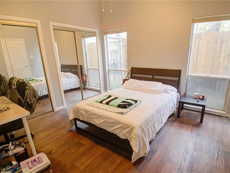 2606 Rio Grande St #101 — Photo 7