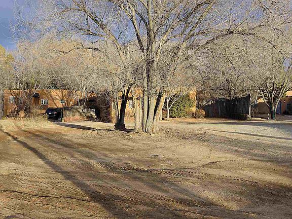 4th image of 621 Garcia St