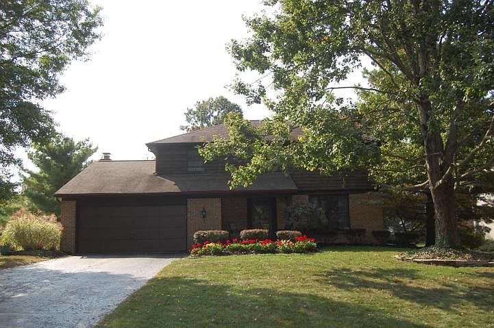 1st image of 10055 Oxford Dr NW