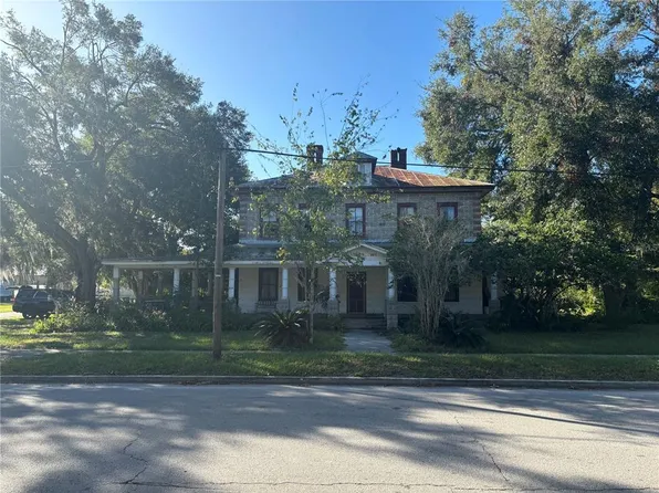 201 W Noble Ave, Bushnell, FL 33513