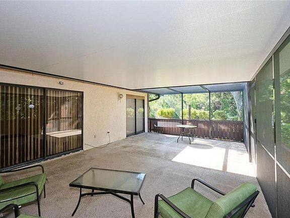 5th image of 15462 Crystal Lake Dr