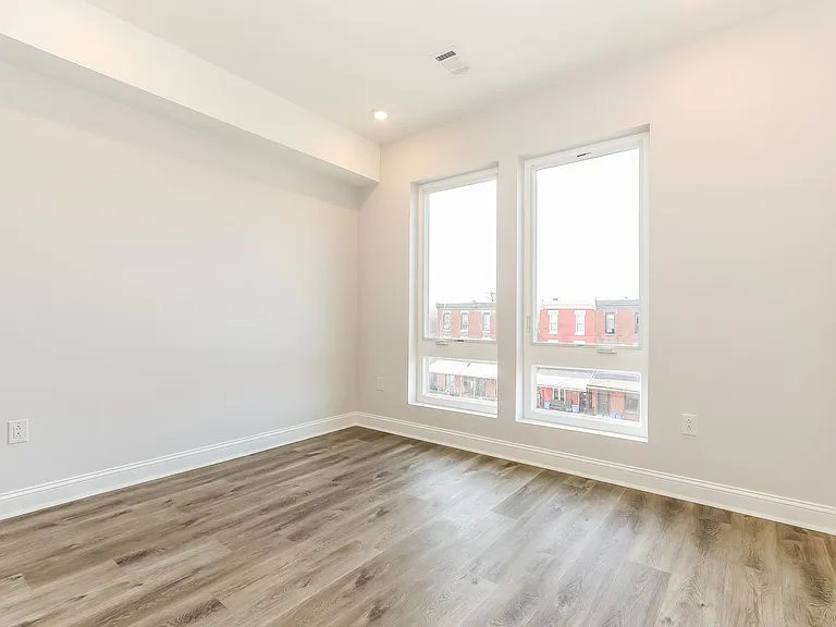 953 Belmont Avenue — Photo 28