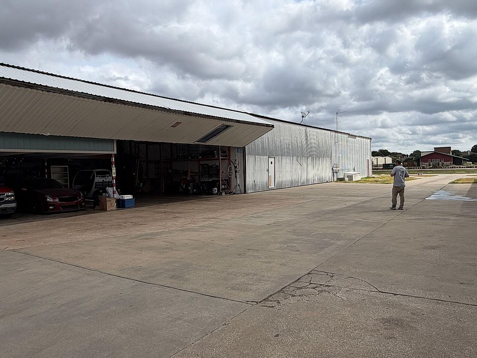 Hanger Door Open 1