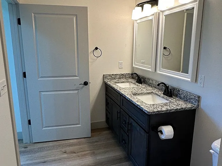 165 Mesa Dr — Photo 37