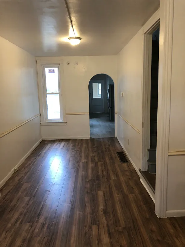 4 bed, 1274 sqft, $1,525 — Photo 2