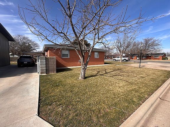 2nd image of 601 SW Avenue I
