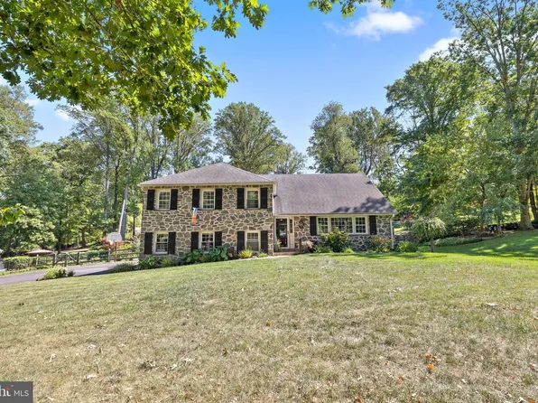 3654 Wyola Dr, Newtown Square, PA 19073