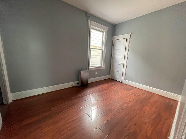 297 Fulton Ave — Photo 8