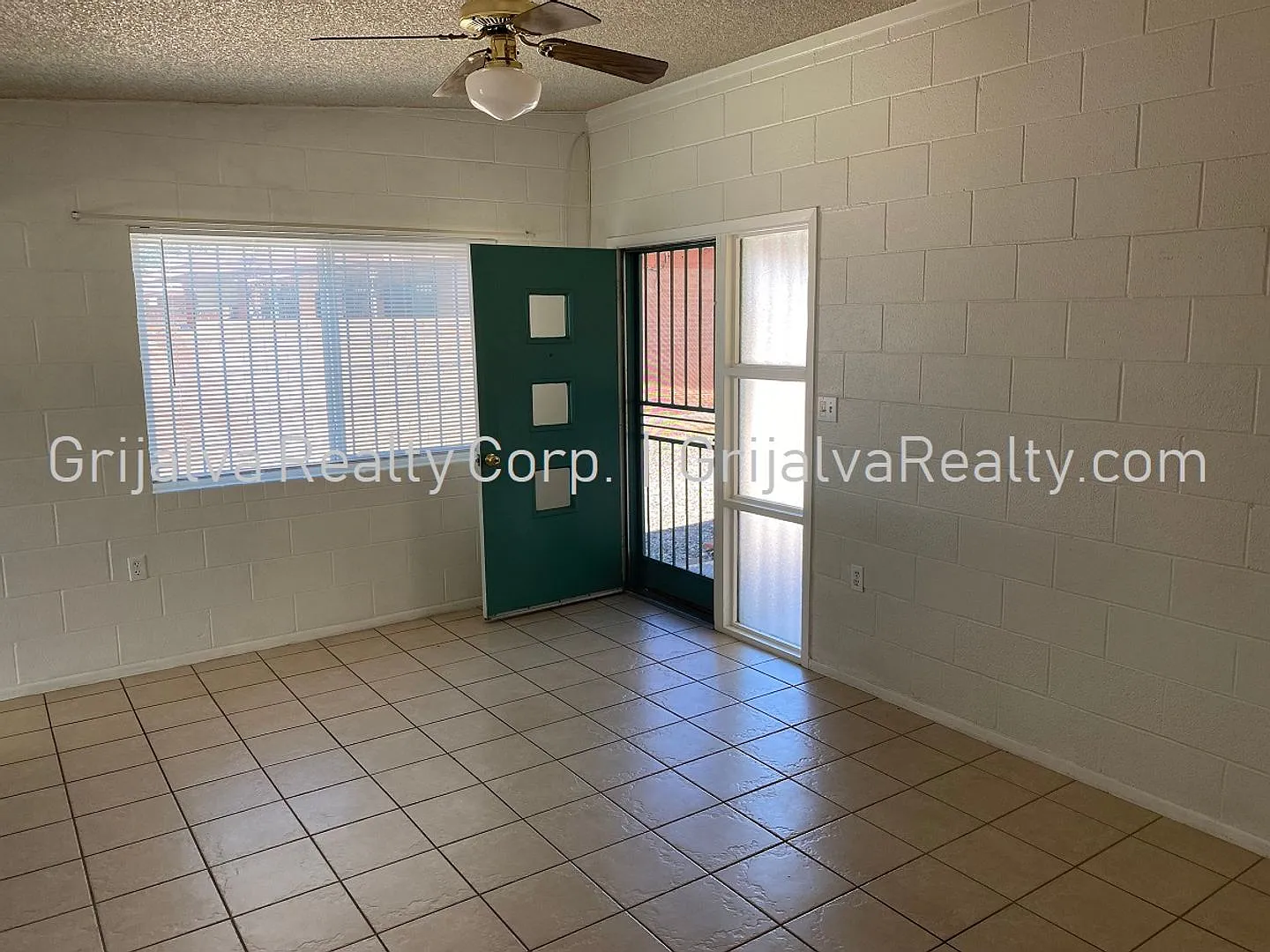 2849 Eastgate — Photo 2