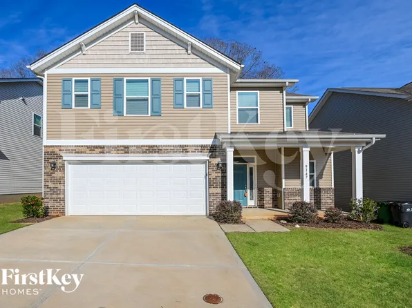 9147 Marion Oaks Dr, Charlotte, NC 28215