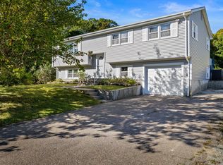 10 Riched Ln, Uncasville, CT 06382