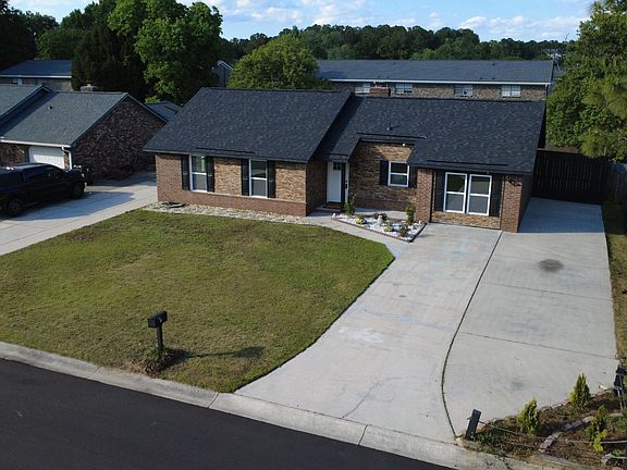 2nd image of 215 Horseshoe Dr