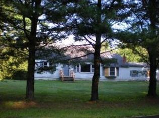 48 Hillcrest Ln, Pelham, NH 03076