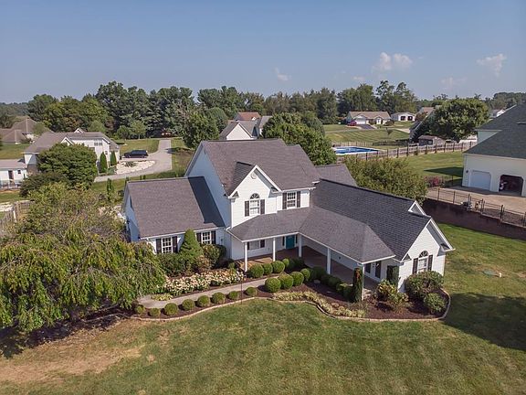 3rd image of 17111 County Cork Ln