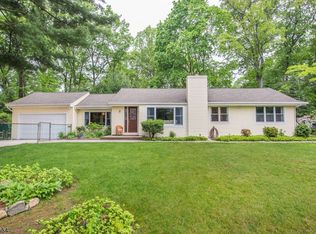 19 Longview Trl E, Denville, NJ