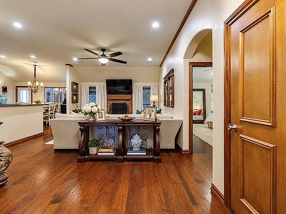 2nd image of 2213 Cedar Pointe Ct