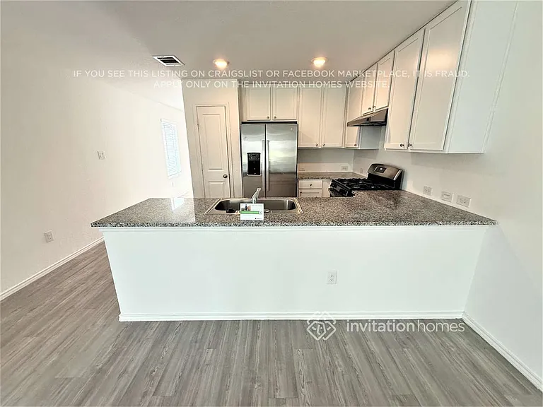 6635 Scarecrow Way — Photo 4