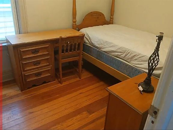 5th image of 961 University Pl